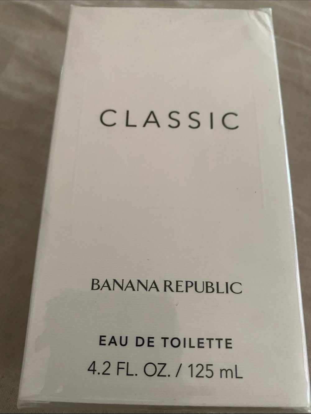 Banana Republic Classic Eau de Toilette - White and Black Packaging